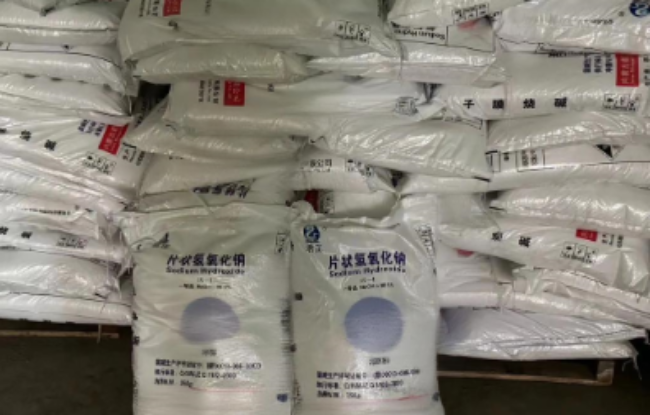如何安全使用片碱？教你三招！